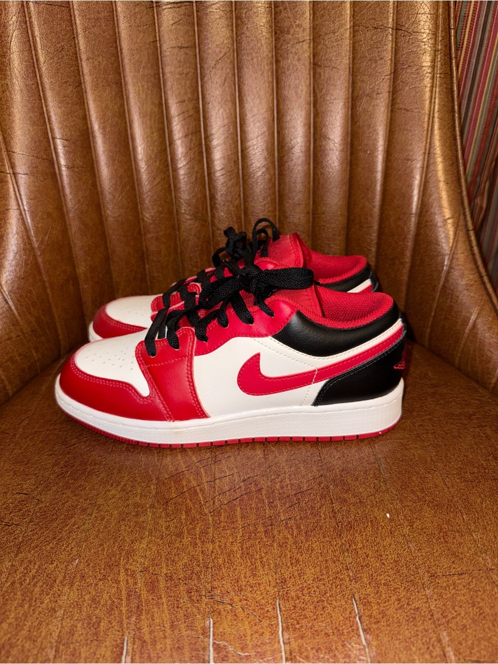 Nike Air Jordan 1 Low Chicago Home Gym Red White Black 553560 Men’s Boys 5.5